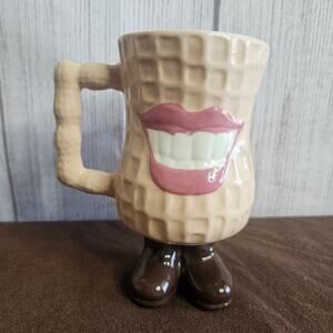 Vintage 70s Peanut Smiley Mug with Feet and Square Peanut Handle